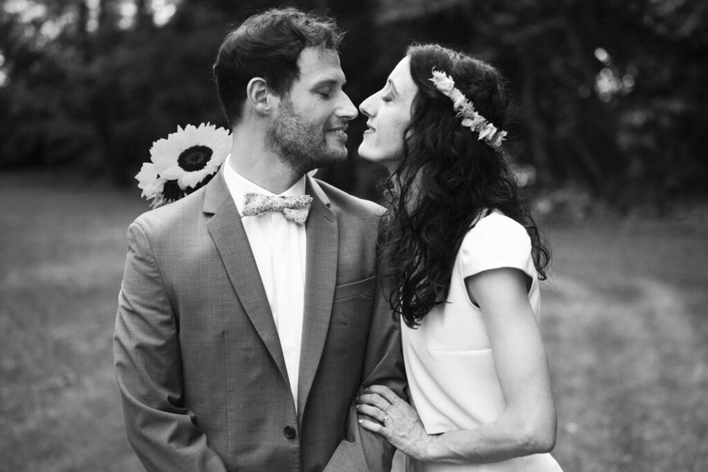 photo de couple lors du mariage au Domaine le Taleur -l'île de la Barthelasse - Avignon